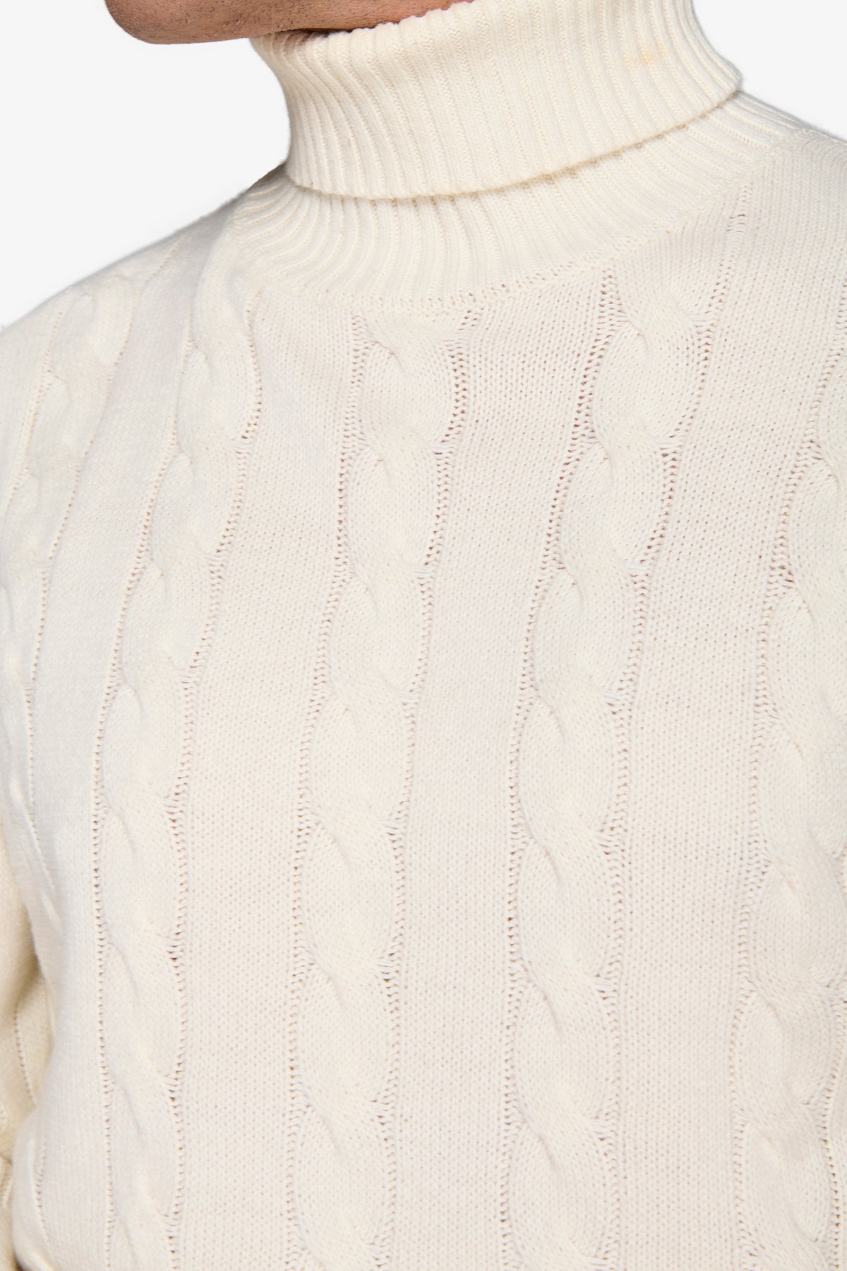 Maglia dolcevita treccia panna