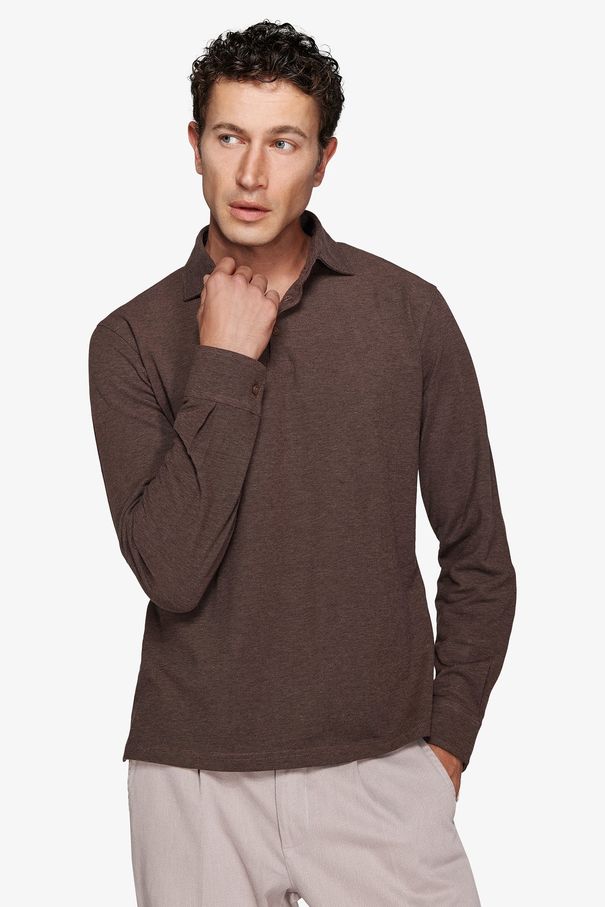 Polo piquet stretch con collo camicia tortora