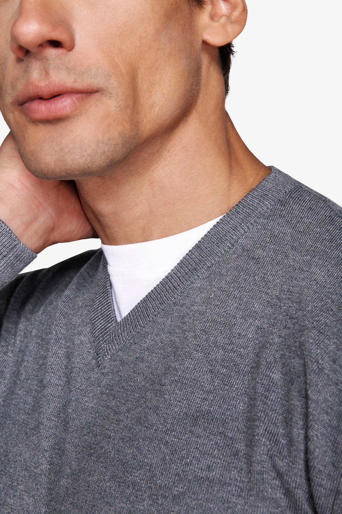 Maglia scollo a V grigio medio