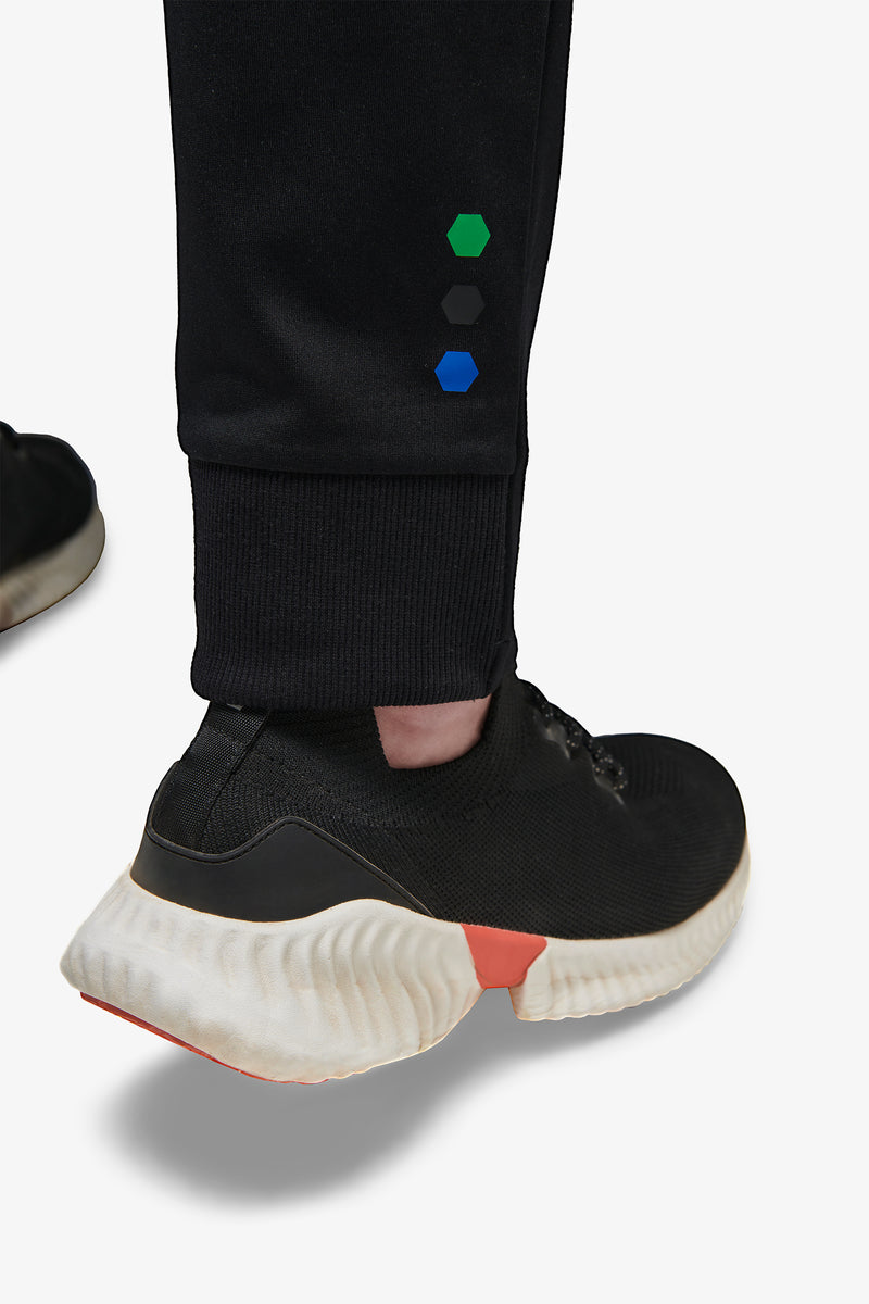 Pantalón técnico y suave color negro DNJ