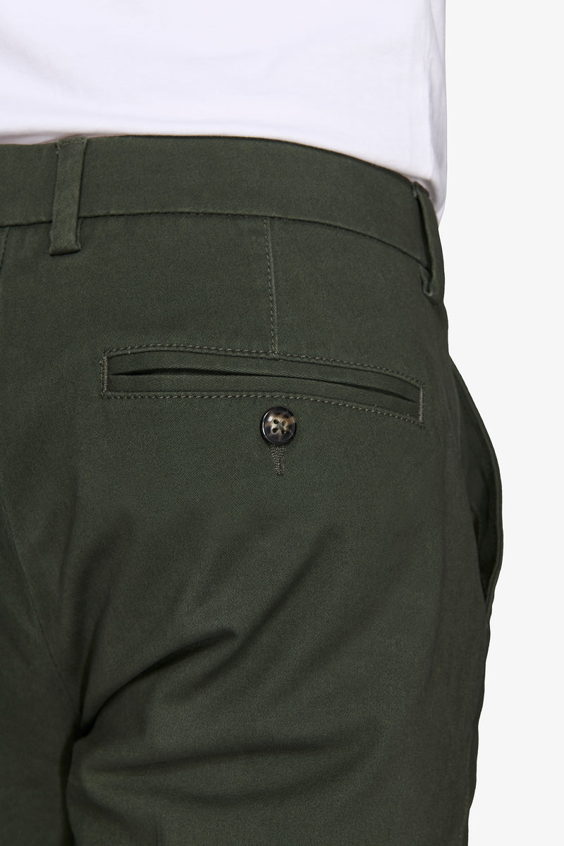 Pantalon chino en gabardine vert foncé