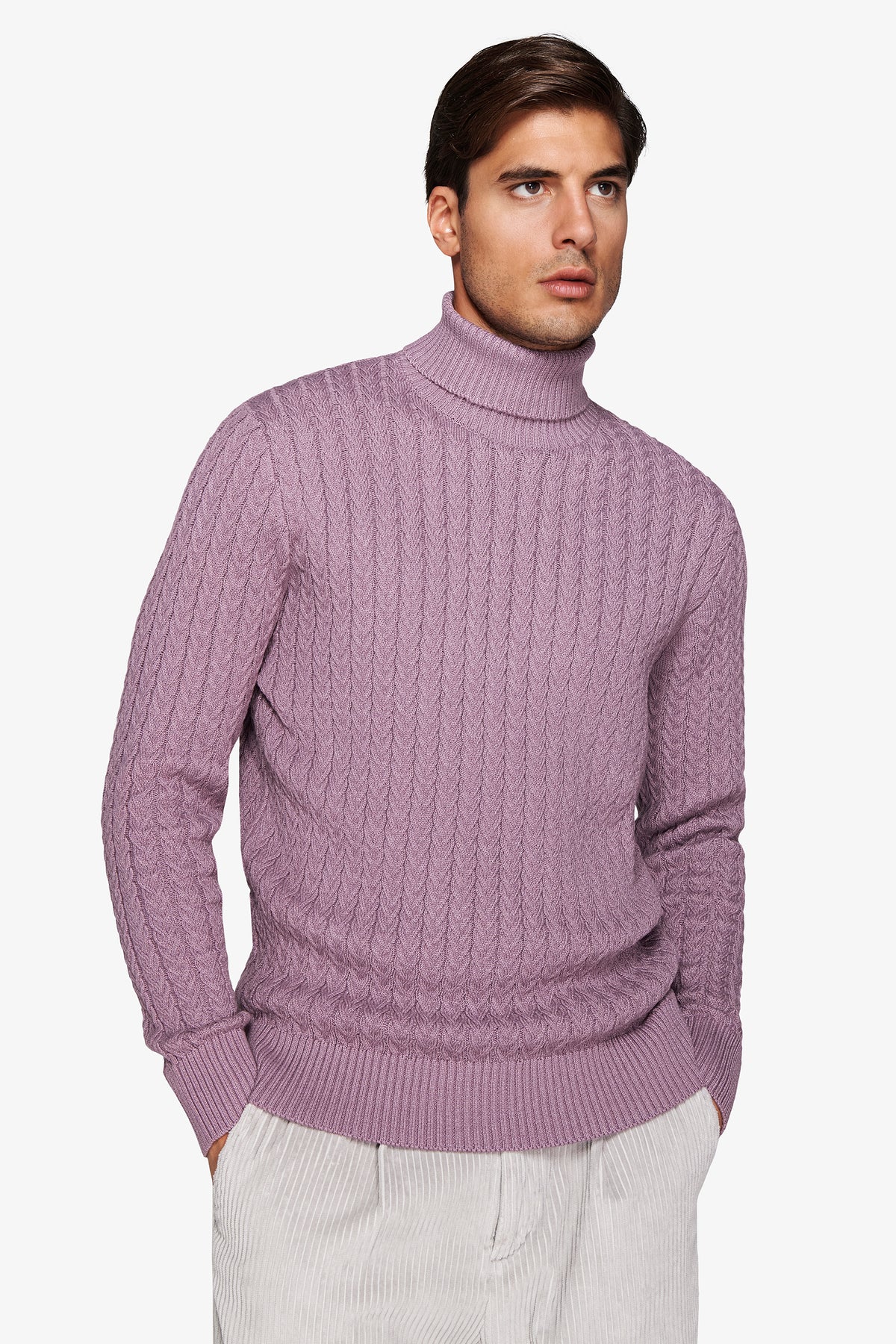 Maglia dolcevita a trecce cipolla