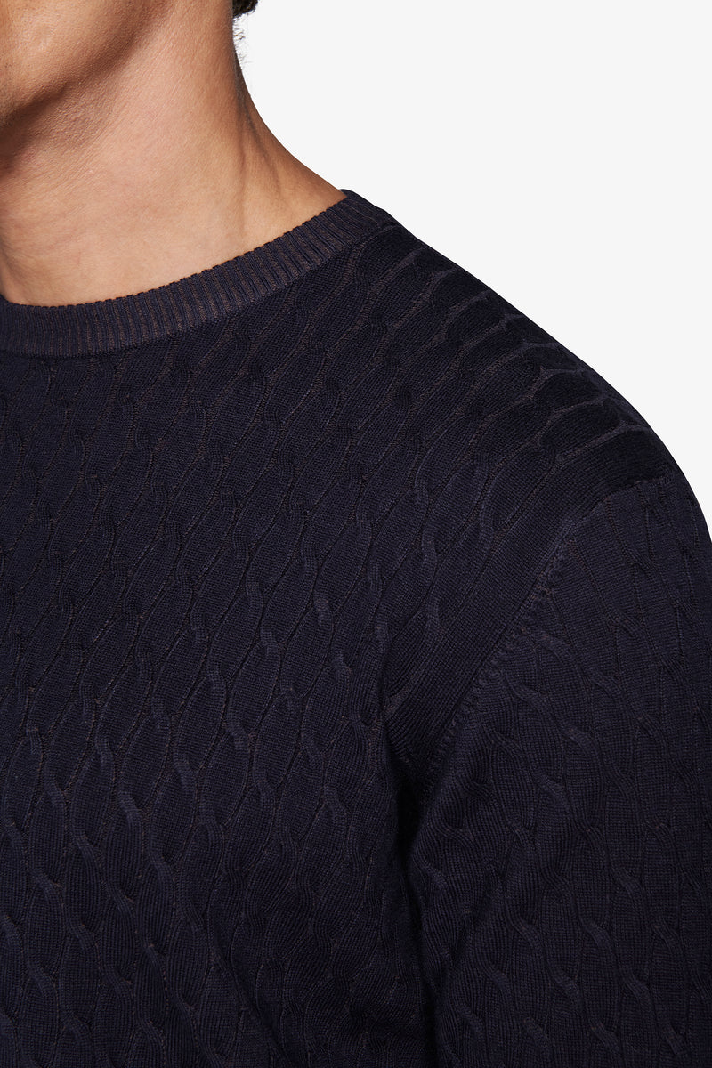 Pull ras-du-cou torsadé bleu