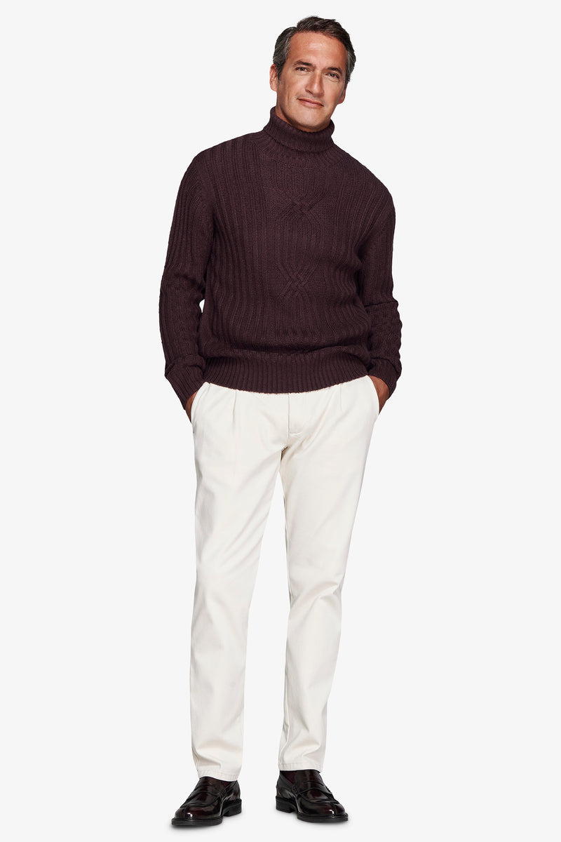 Pull col roulé côtelé bordeaux