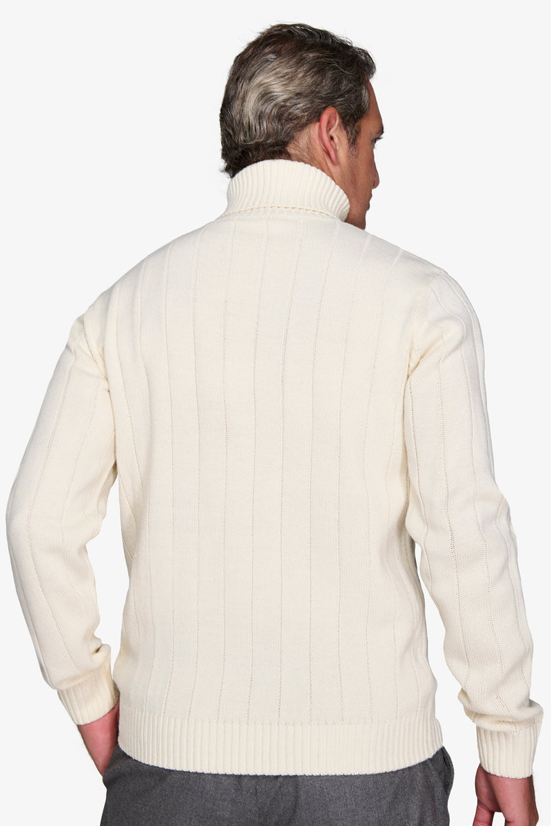 Pull à col roulé torsadé crème