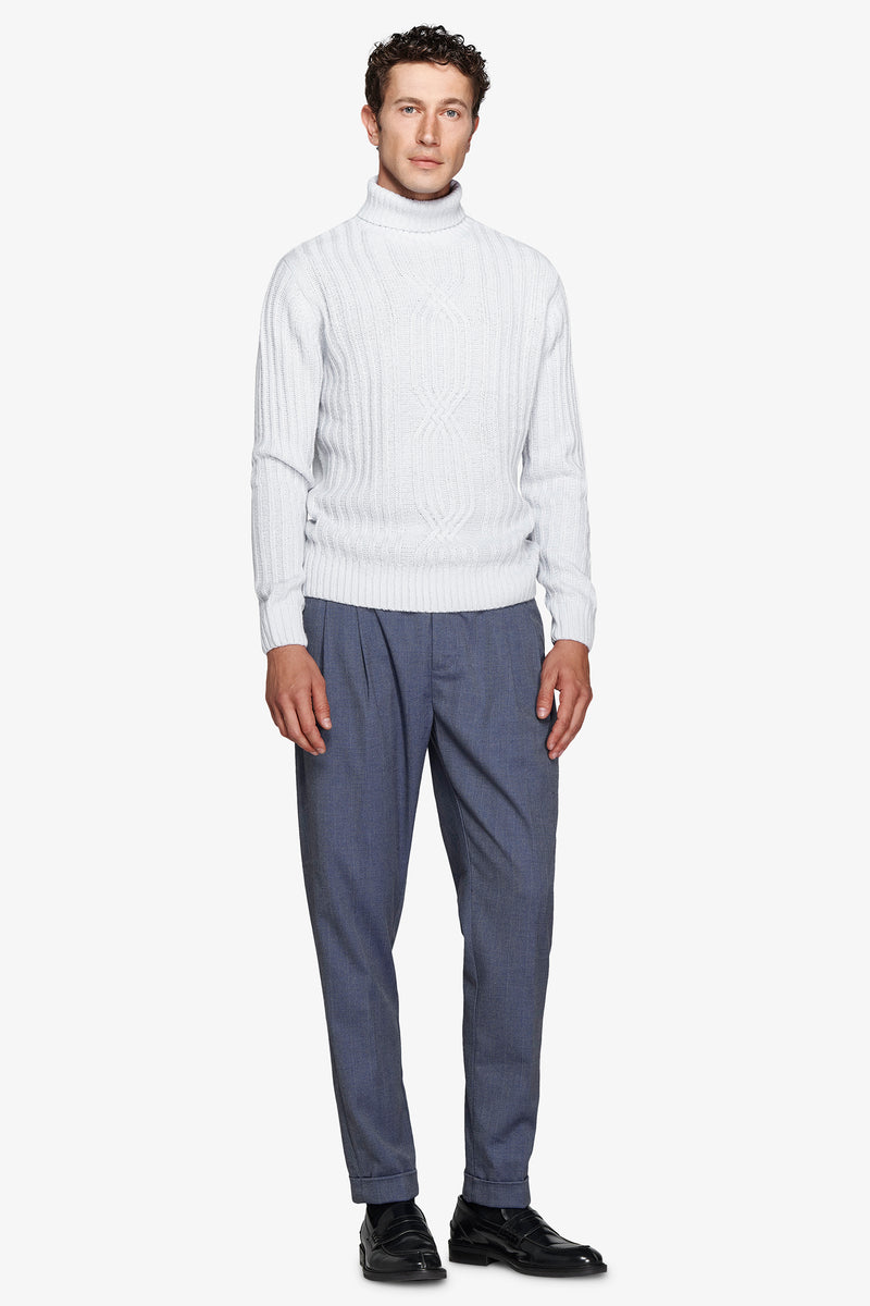 Maglia dolcevita a coste celeste