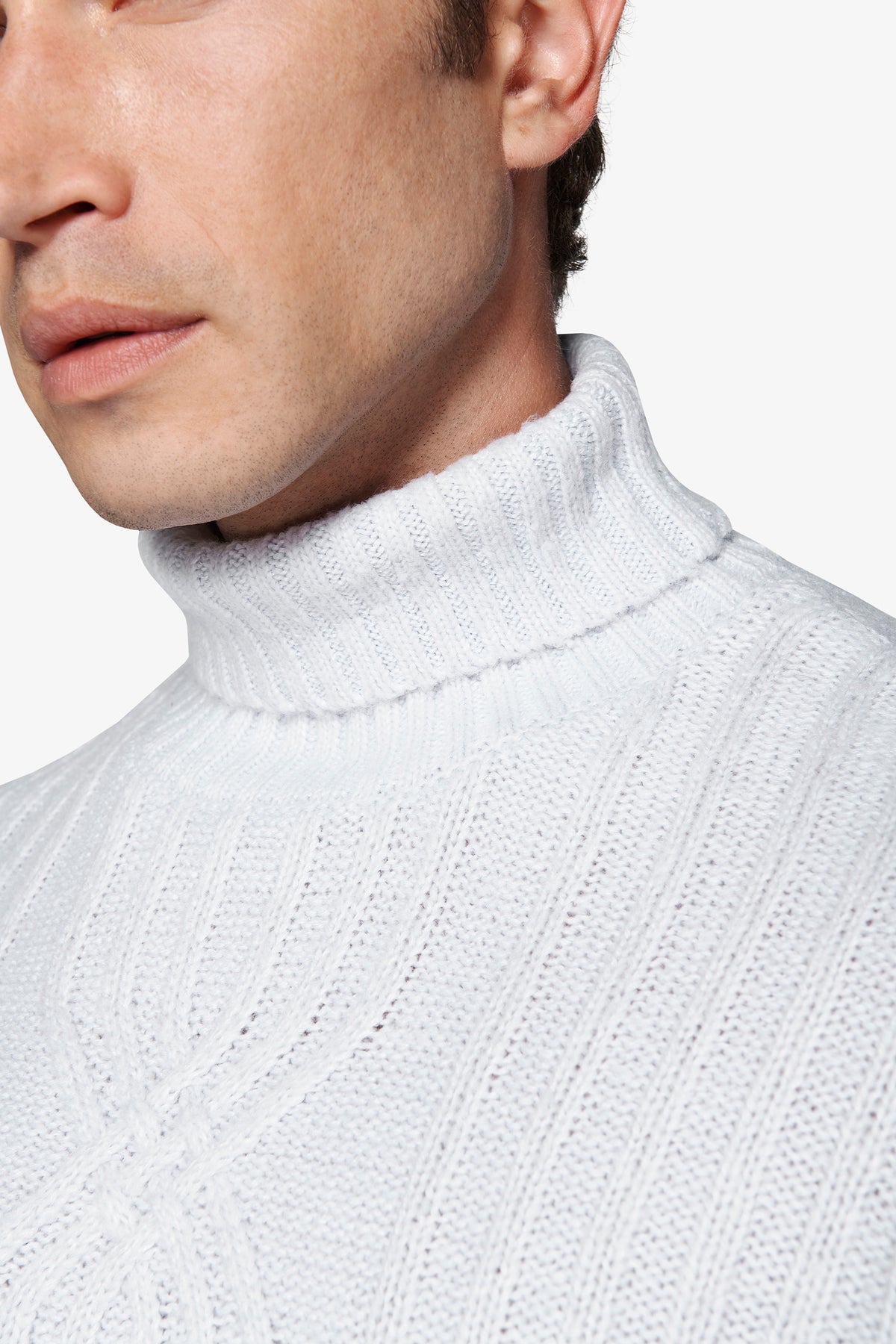 Maglia dolcevita a coste celeste