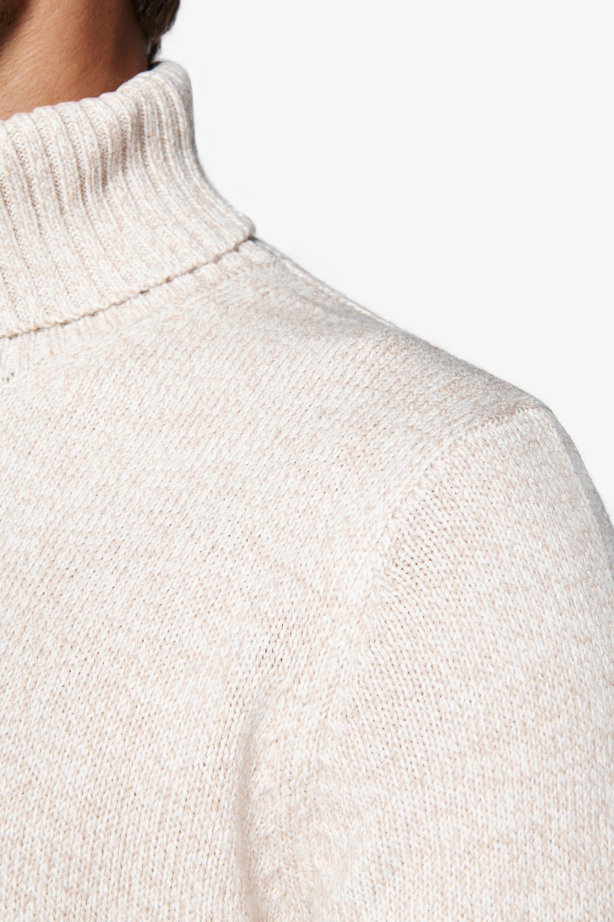 Pull à col roulé mouliné couleur corde