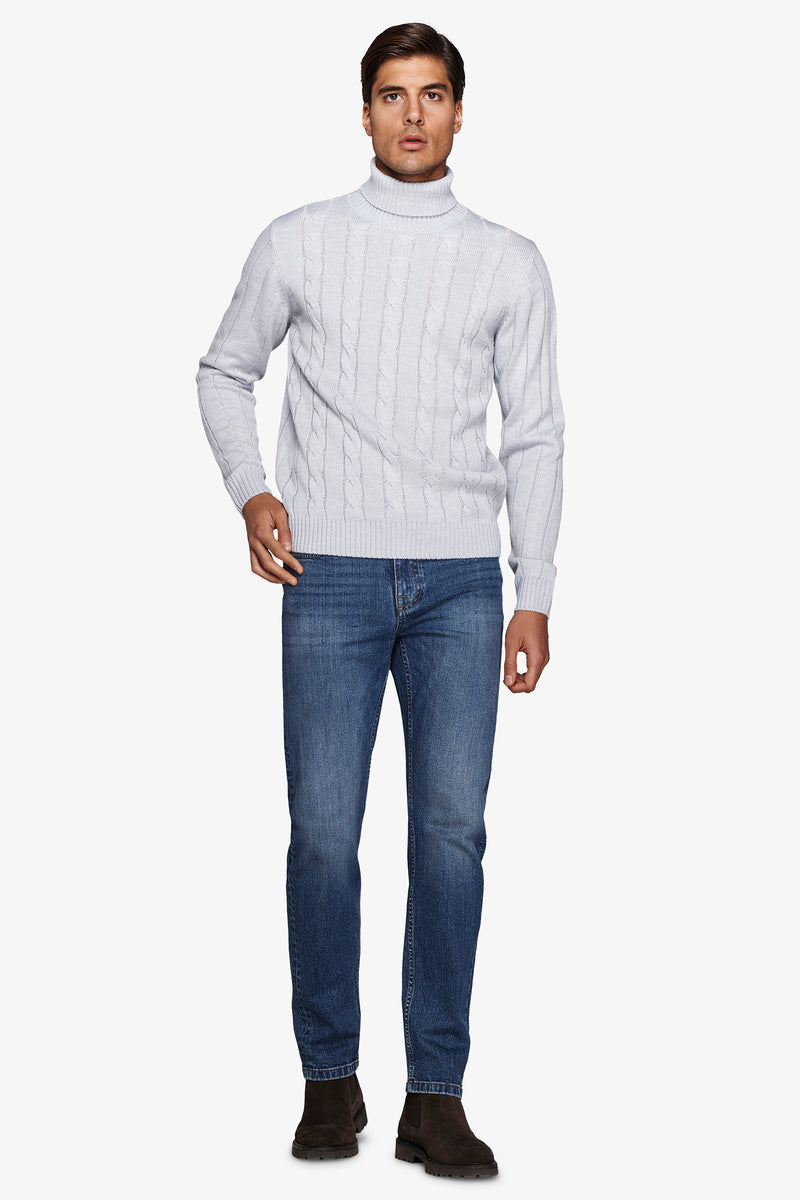 Pull à col roulé torsadé gris clair