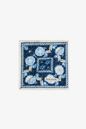 Pochette jacquard macro fiore all over blu-Dan John