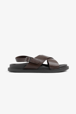 Sandales en daim écologique marron foncé