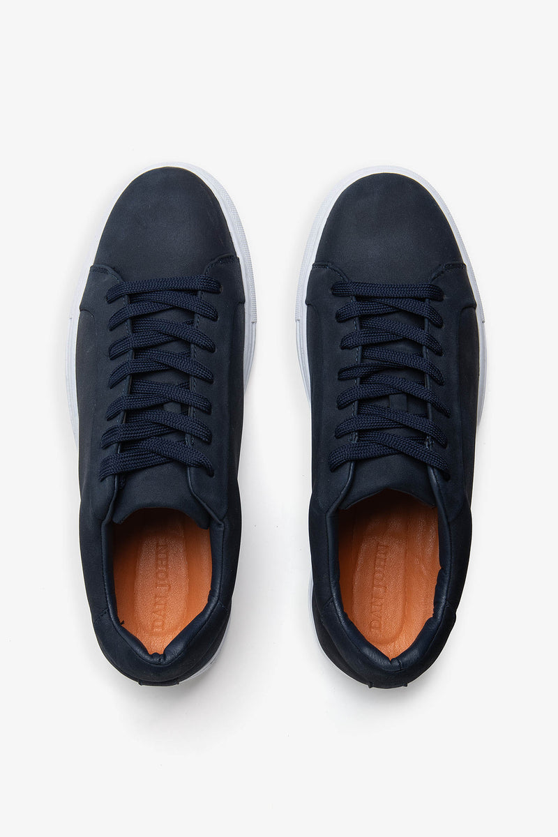 Baskets bleues en faux daim