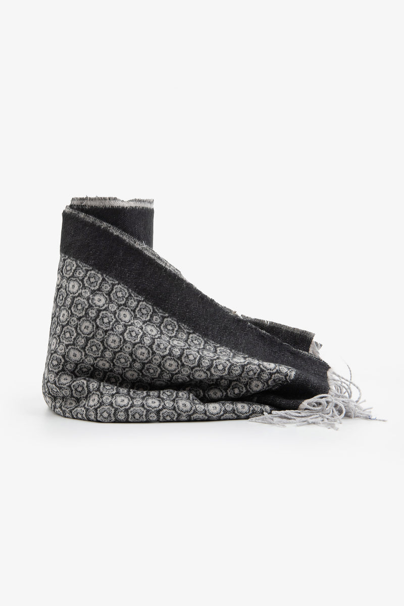 Pashmina disegno geometrico nero